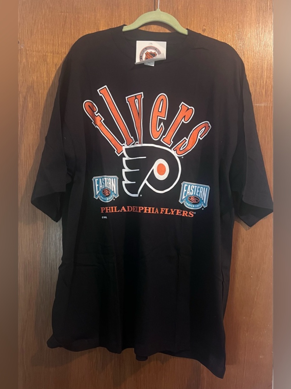 Vintage Philadelphia Flyers Men’s Black Graphic T-shirt NWT  Size XXXL